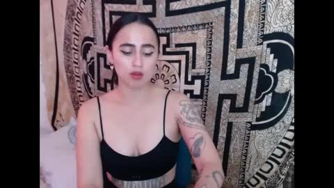 Snapshot of ninakravtz chatting on 12.30.24 N I N A online show from 12.30.24