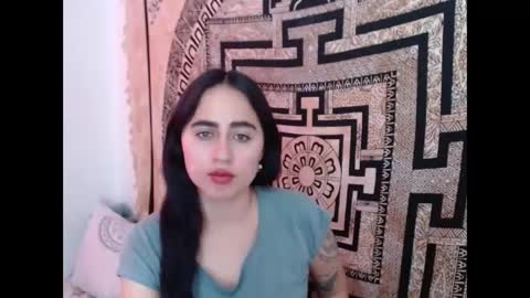 Snapshot of ninakravtz chatting on 01.02.25 N I N A online show from 01.02.25