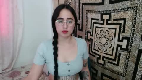 Snapshot of ninakravtz chatting on 01.02.25 N I N A online show from 01.02.25