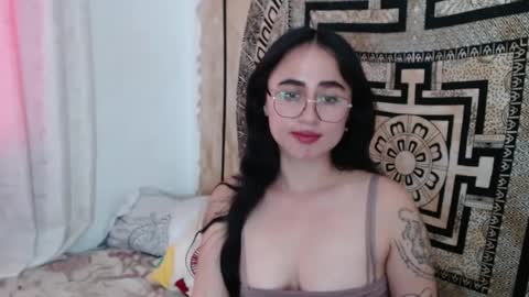 Snapshot of ninakravtz chatting on 01.08.25 N I N A online show from 01.08.25