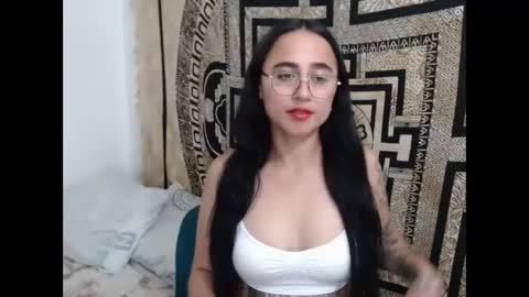 Snapshot of ninakravtz chatting on 01.20.25 N I N A online show from 01.20.25