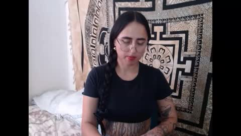 Snapshot of ninakravtz chatting on 01.22.25 N I N A online show from 01.22.25