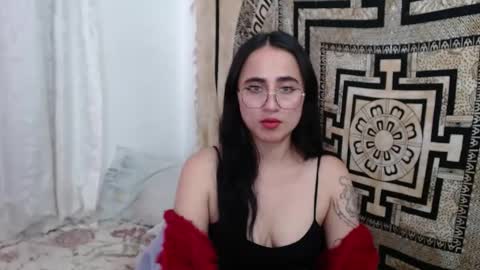 Snapshot of ninakravtz chatting on 01.24.25 N I N A online show from 01.24.25