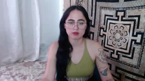 Snapshot of ninakravtz chatting on 01.27.25 N I N A online show from 01.27.25