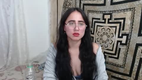 Snapshot of ninakravtz chatting on 02.05.25 N I N A online show from 02.05.25