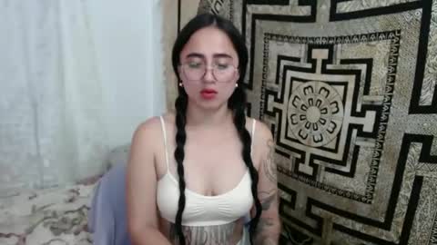 Snapshot of ninakravtz chatting on 02.13.25 N I N A online show from 02.13.25