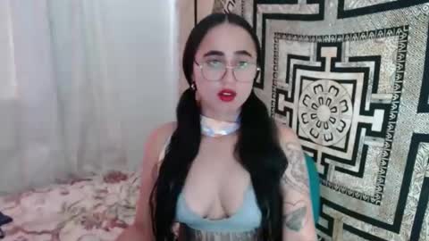 Snapshot of ninakravtz chatting on 02.24.25 N I N A online show from 02.24.25