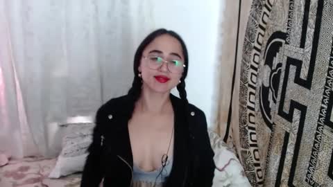 Snapshot of ninakravtz chatting on 03.01.25 N I N A online show from 03.01.25