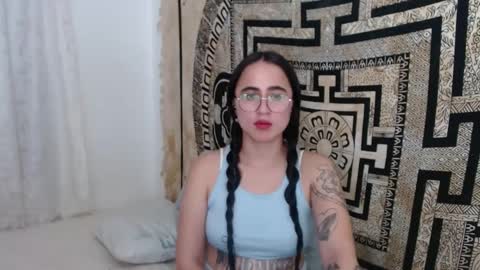 Snapshot of ninakravtz chatting on 03.04.25 N I N A online show from 03.04.25