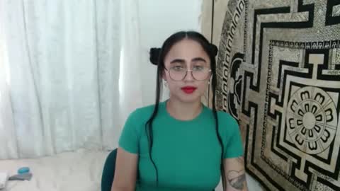 Snapshot of ninakravtz chatting on 03.11.25 N I N A online show from 03.11.25