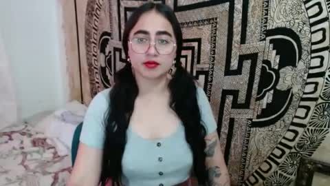 Snapshot of ninakravtz chatting on 09.08.25 N I N A online show from 09.08.25