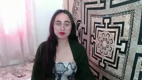 Snapshot of ninakravtz chatting on 10.06.25 N I N A online show from 10.06.25