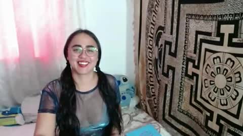 Snapshot of ninakravtz chatting on 10.21.25 N I N A online show from 10.21.25