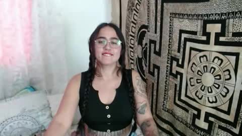 Snapshot of ninakravtz chatting on 10.22.25 N I N A online show from 10.22.25