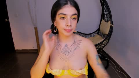 ninamonroee online show from 01.07.25