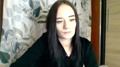 Nina online show from 12.04.25