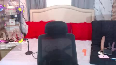 Snapshot of ninashoveltop chatting on 02.01.26 ninarussell online show from 02.01.26