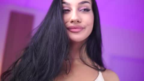 Snapshot of ninasolenne chatting on 10.15.25 Ninna online show from 10.15.25