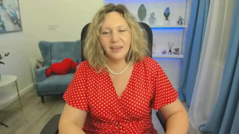 ninastarle online show from 04.30.26