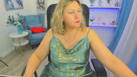 Snapshot of ninastarle chatting on 05.13.26 ninastarle online show from 05.13.26