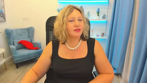Snapshot of ninastarle chatting on 06.18.26 ninastarle online show from 06.18.26