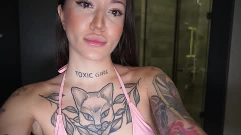 Snapshot of ninasuzuki chatting on 01.16.26 ninasuzuki online show from 01.16.26