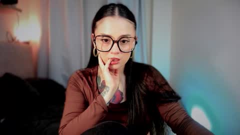 ninavolkov online show from 10.30.25