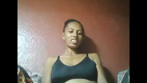 Snapshot of ninie246746 chatting on 02.26.25 ninie246746 online show from 02.26.25