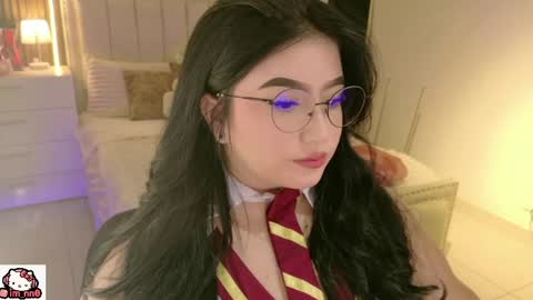 Nina online show from 04.28.26