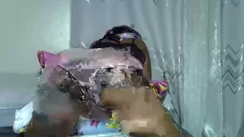 Snapshot of nino_ivy chatting on 11.17.25 nino_ivy online show from 11.17.25