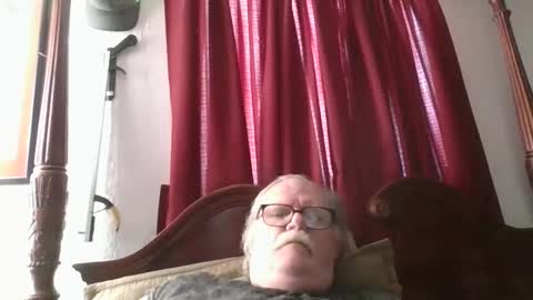 Snapshot of nipplechaser chatting on 01.10.25 nipplechaser online show from 01.10.25