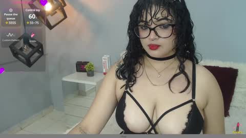 Snapshot of niquitaw chatting on 02.06.25 Niquita Doll online show from 02.06.25