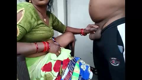 Snapshot of nisha800411 chatting on 02.18.25 Nisha online show from 02.18.25