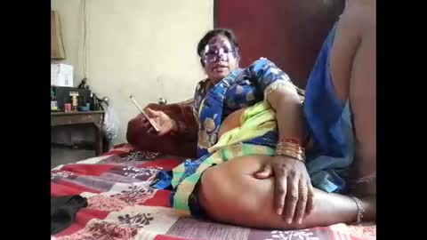 Snapshot of nisha800411 chatting on 03.04.25 Nisha online show from 03.04.25