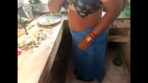 Snapshot of nisha800411 chatting on 03.05.25 Nisha online show from 03.05.25