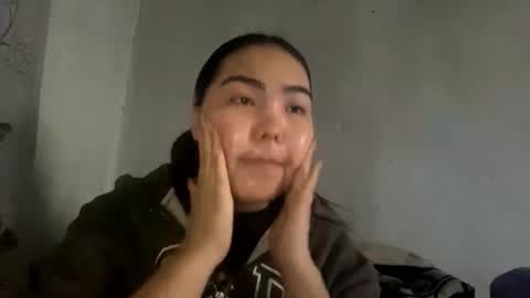 Snapshot of nitadecember chatting on 12.20.25 Molly online show from 12.20.25