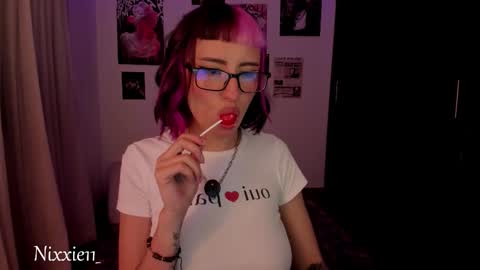 Nixxie  online show from 03.26.26