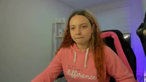nixy_fresa online show from 10.15.25