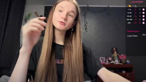 Snapshot of nloraaa chatting on 03.07.25 Tears Lora online show from 03.07.25