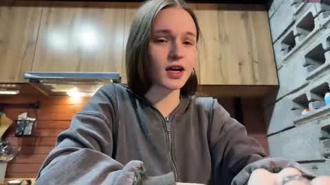 Snapshot of nloraaa chatting on 11.26.25 Tears Lora online show from 11.26.25