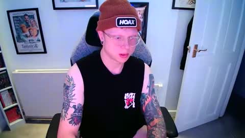 Snapshot of nlrb93 chatting on 10.31.25 BNate93 online show from 10.31.25