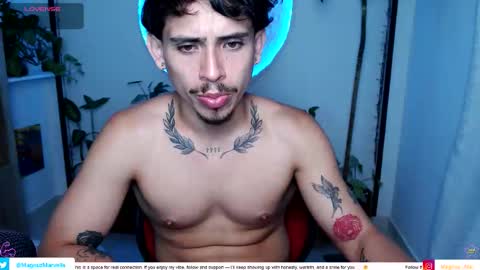 Snapshot of no_face_69 chatting on 01.11.26 x online show from 01.11.26