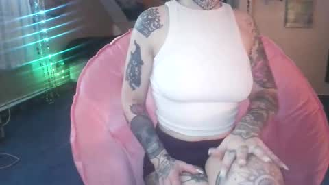 Leah online show from 12.16.25