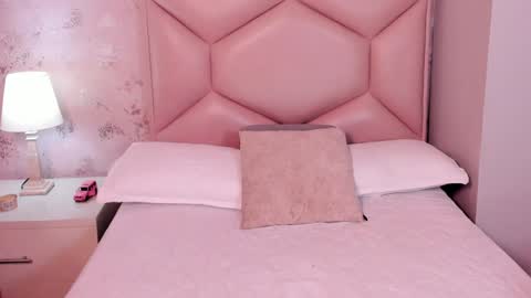   ambarsulliva  online show from 12.30.24