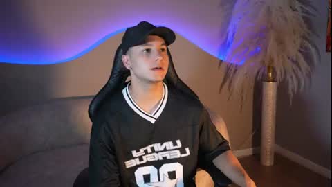Snapshot of noah_clarkk chatting on 07.25.26 Noah online show from 07.25.26