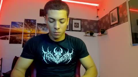 Snapshot of noah_flynn1 chatting on 09.25.25 noah_flynn1 online show from 09.25.25