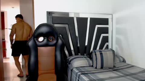 Noah Harris01 online show from 10.22.25