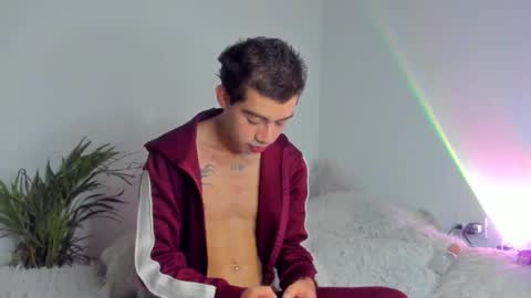 Snapshot of noah_lambert chatting on 01.12.26 Noah online show from 01.12.26