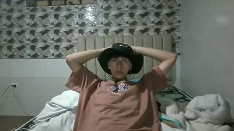Snapshot of noah_mod chatting on 06.30.26 noah_mod online show from 06.30.26