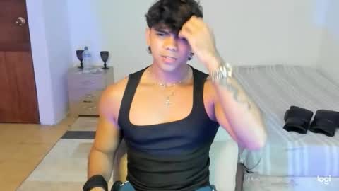 Snapshot of noah_prada14 chatting on 05.10.26 luis navas online show from 05.10.26